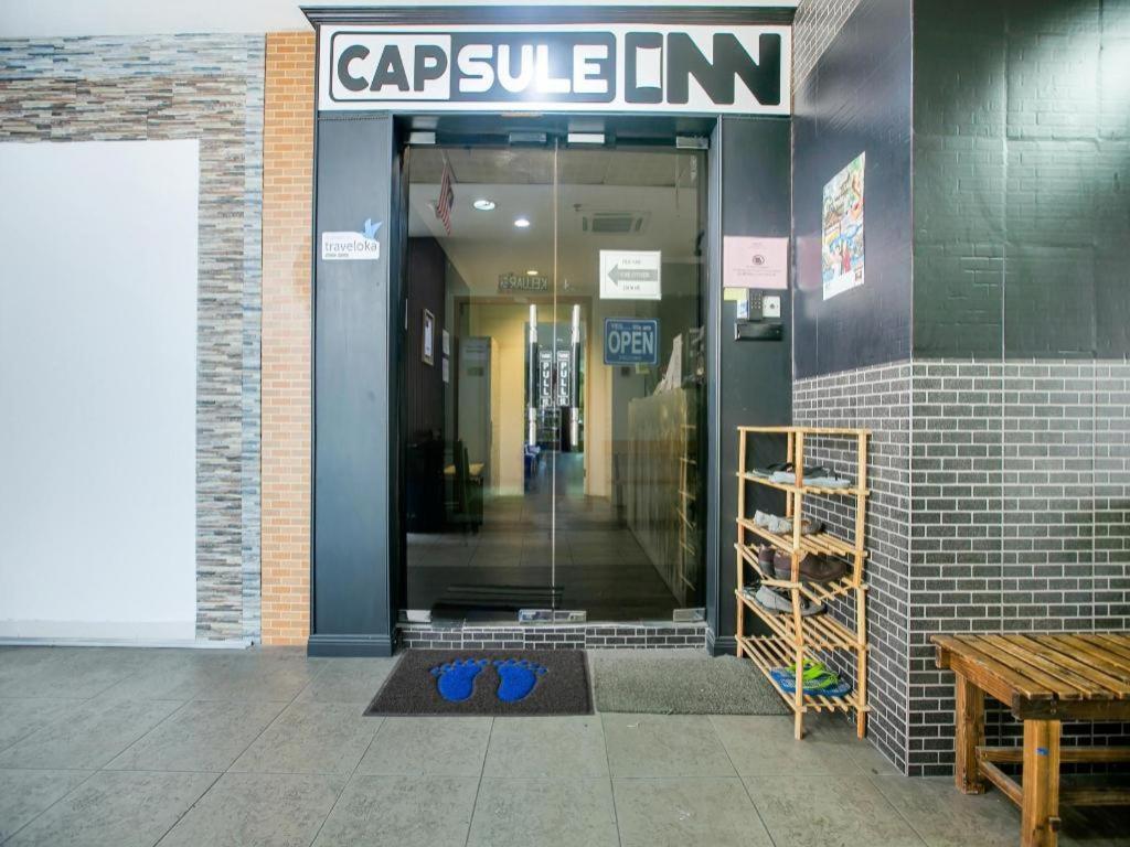 Spot On 89726 Capsule Inn Кота-Кинабалу Экстерьер фото